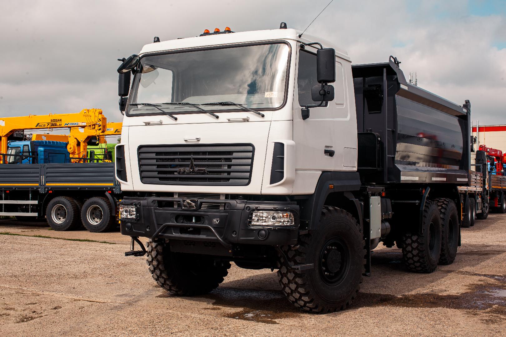 Изображение к статье «Линейка «Русбизнесавто» пополнилась новинкой МАЗ»