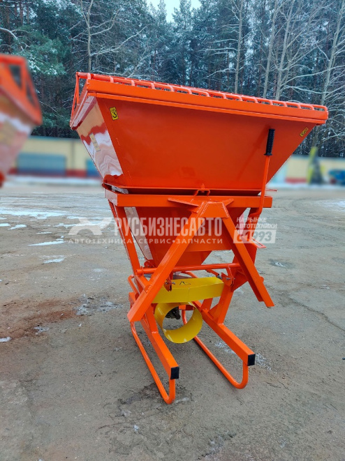Купить Разбрасыватель песка А-116-01 (навесной) в компании Русбизнесавто - изображение 3