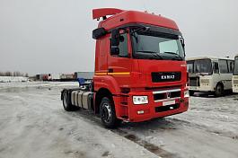 КАМАЗ M1840 (5490), МКПП седельный тягач б/у (2021 г., 110800 км.) красный