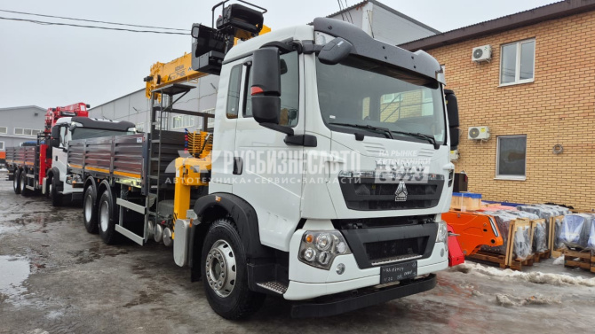 Купить КМУ HOWO T5G (6*4, 330л.с., Евро-5) + SOOSAN SCS746L верх.упр. + борт сталь 6,6м. СПМ в компании Русбизнесавто - изображение 2