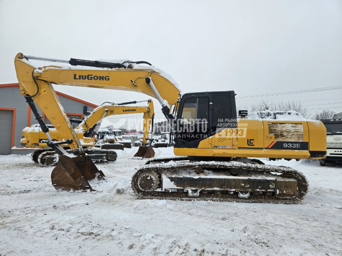 Купить Экскаватор гусеничный Liugong CLG933E б/у (2022г., 4 630 м/ч) (2878) в компании Русбизнесавто - изображение 6