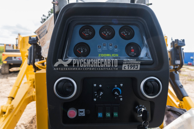 Купить Бульдозер гусеничный ZOOMLION ZD320-3 (ROPS/FOPS, кондиционер, гусеница 560мм, однозубый рыхлитель) в компании Русбизнесавто - изображение 6